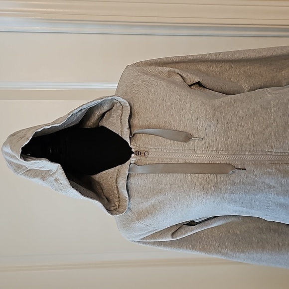 383. Lululemon Split Hoodie - Picture 5 of 11